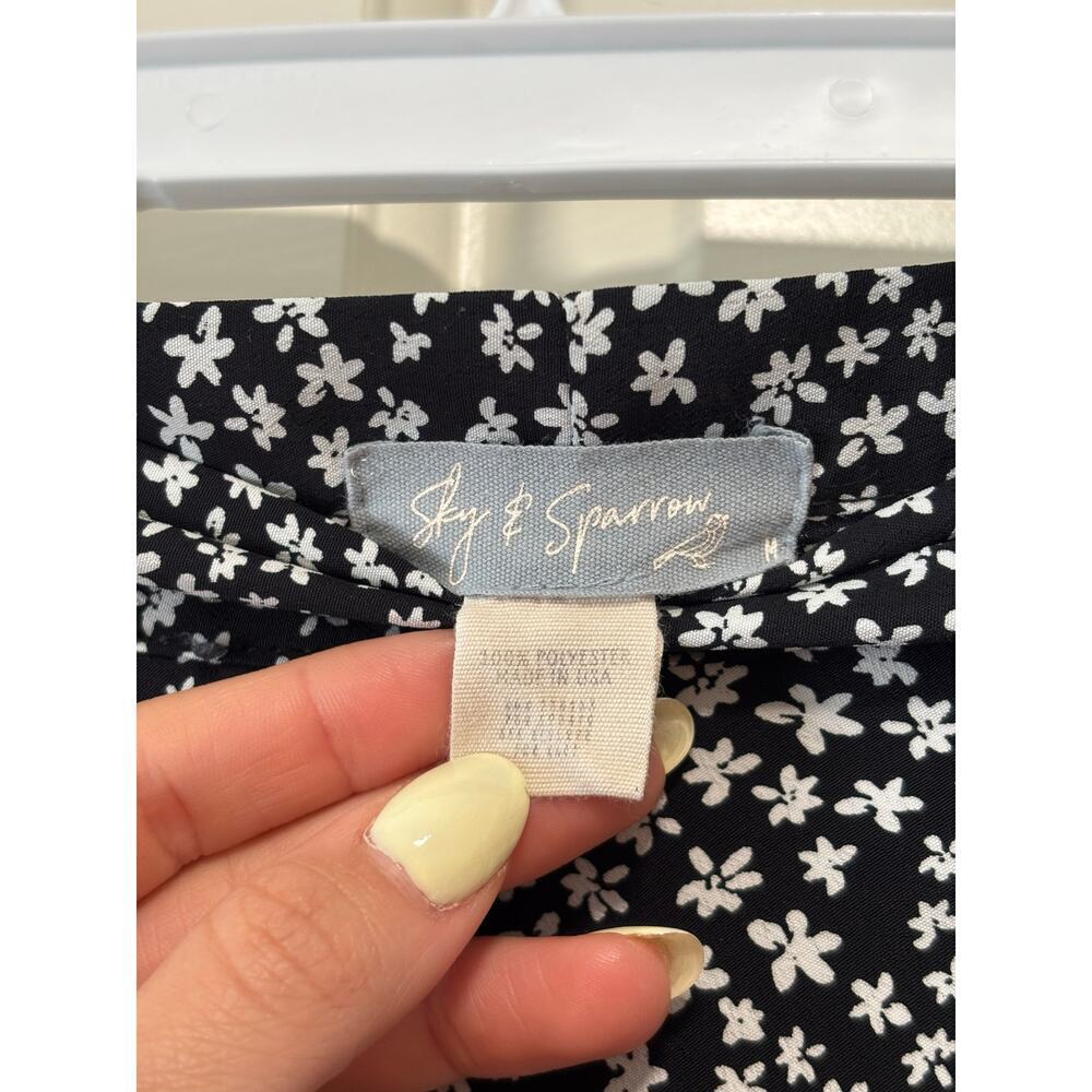 Sky & Sparrow Floral Wrap Skirt Women’s Medium Black White Mini A-Line Casual - Picture 6 of 7